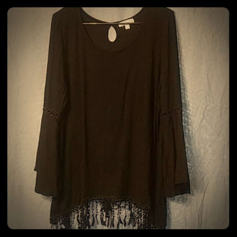 Black, bell sleeve top
